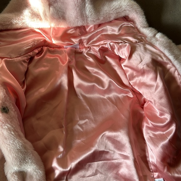 Like new Hanna Anderson. Faux fur pink jacket with silk lining - Picture 4 of 4
